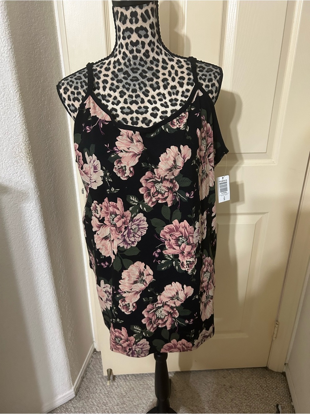 Floral Print tank top - Black with Pink Flowers
